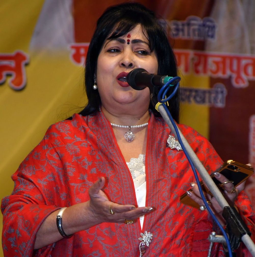 फोटो 18 एमएएचपी 10 परिचय-कविता पेश करते छतरपुर के अभिराम पाठक। संवाद फोटो 18 एमएएचपी 10 परिचय-कविता पेश करते छतरपुर के अभिराम पाठक। संवाद