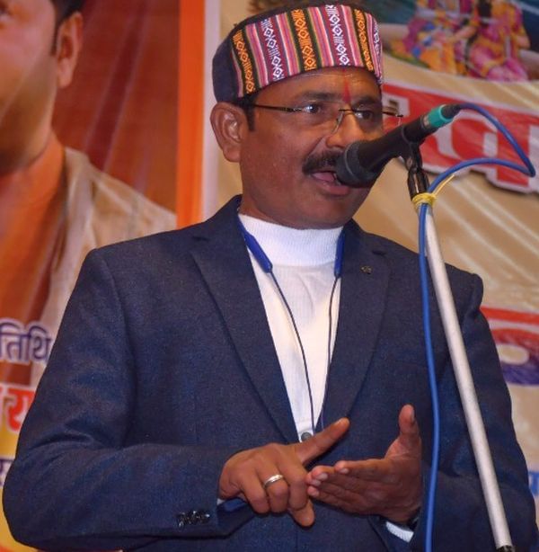 फोटो 18 एमएएचपी 10 परिचय-कविता पेश करते छतरपुर के अभिराम पाठक। संवाद फोटो 18 एमएएचपी 10 परिचय-कविता पेश करते छतरपुर के अभिराम पाठक। संवाद