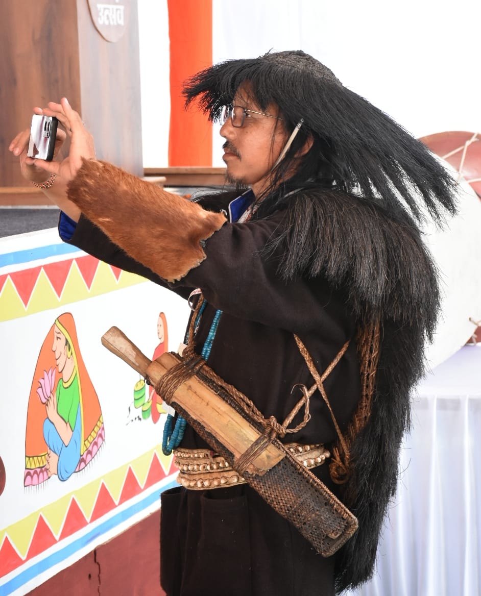 गोमतीनगर स्थित इंदिरा गांधी प्रतिष्ठान में 13 से 18 नवंबर तक चले जनजाति भागीदारी उत्सव का मंगलव गोमतीनगर स्थित इंदिरा गांधी प्रतिष्ठान में 13 से 18 नवंबर तक चले जनजाति भागीदारी उत्सव का मंगलव