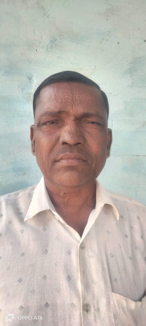 घुंघचाई क्षेत्र में तौल के इंताजर मे खड़े गन्ना भरे वाहन। संवाद घुंघचाई क्षेत्र में तौल के इंताजर मे खड़े गन्ना भरे वाहन। संवाद