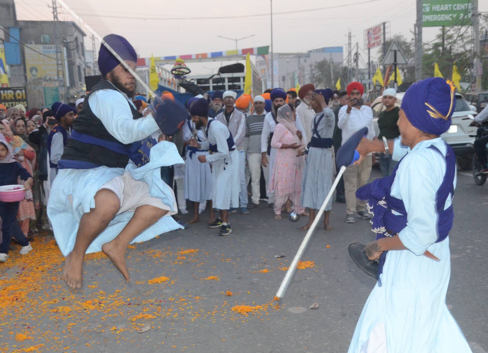 श्री गुरु तेग बहादुर के 350वें शहीदी वर्ष के उपलक्ष्य में अंबाला छावनी के बाजारों में निकाले ग श्री गुरु तेग बहादुर के 350वें शहीदी वर्ष के उपलक्ष्य में अंबाला छावनी के बाजारों में निकाले ग