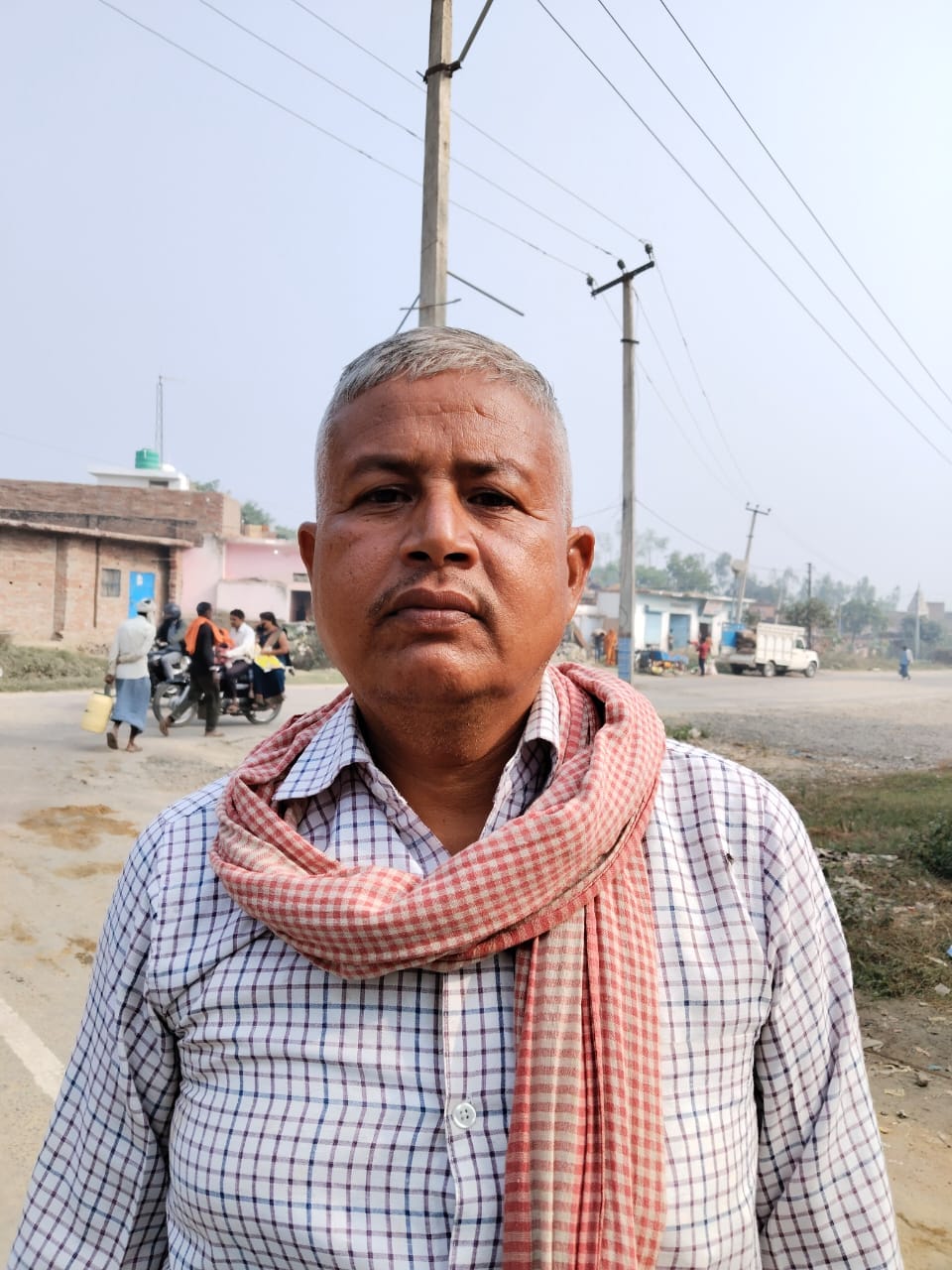 बारा माइनर की सफाई करते मजदूर। संवाद