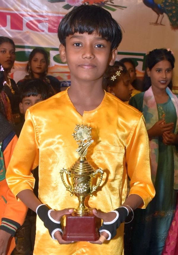 फोटो 19 एमएएचपी 17 परिचय-बूगी-बूगी डांस प्रतियोगिता में प्रस्तुति देती करिश्मा। संवाद फोटो 19 एमएएचपी 17 परिचय-बूगी-बूगी डांस प्रतियोगिता में प्रस्तुति देती करिश्मा। संवाद