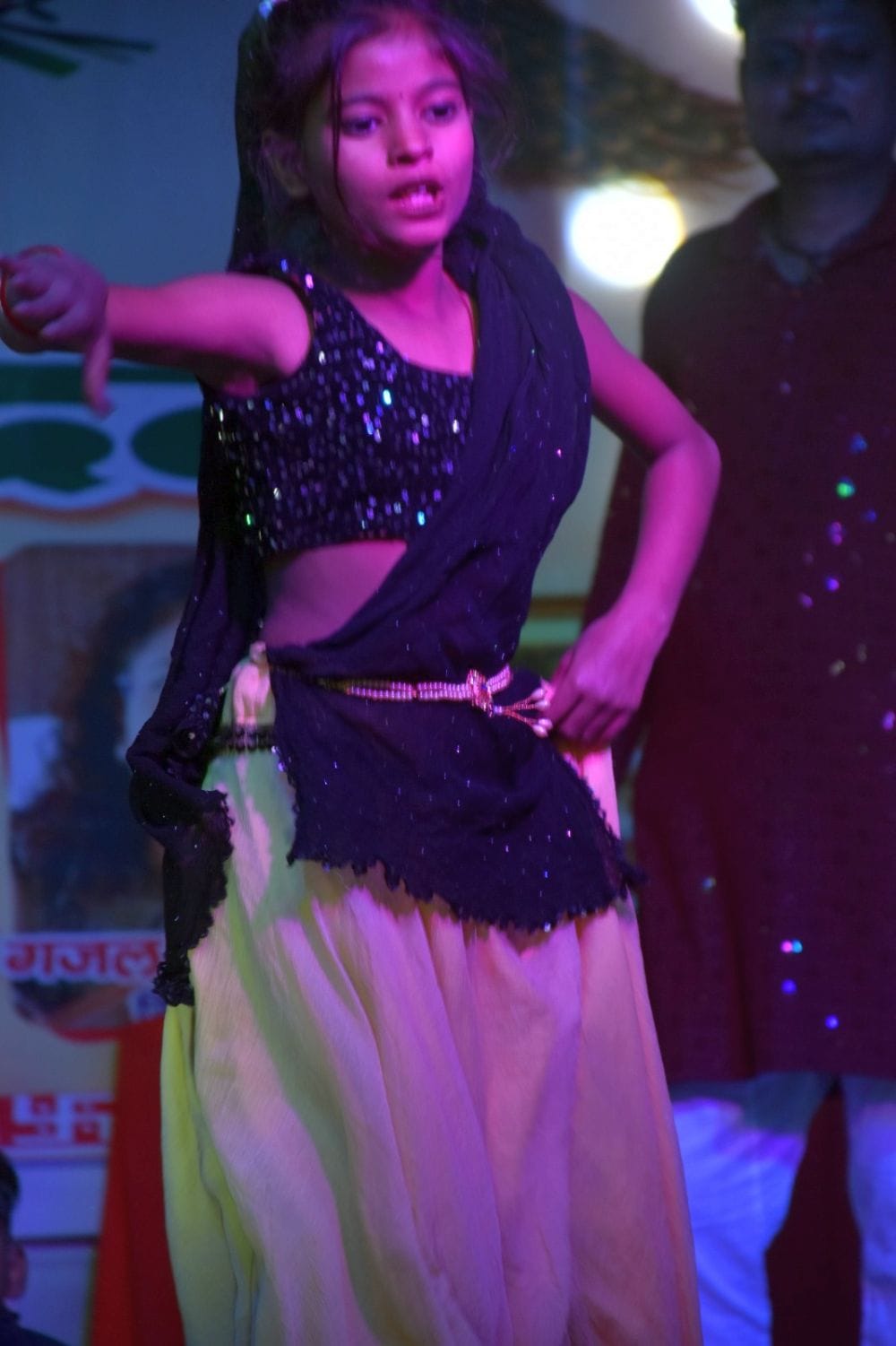 फोटो 19 एमएएचपी 17 परिचय-बूगी-बूगी डांस प्रतियोगिता में प्रस्तुति देती करिश्मा। संवाद फोटो 19 एमएएचपी 17 परिचय-बूगी-बूगी डांस प्रतियोगिता में प्रस्तुति देती करिश्मा। संवाद