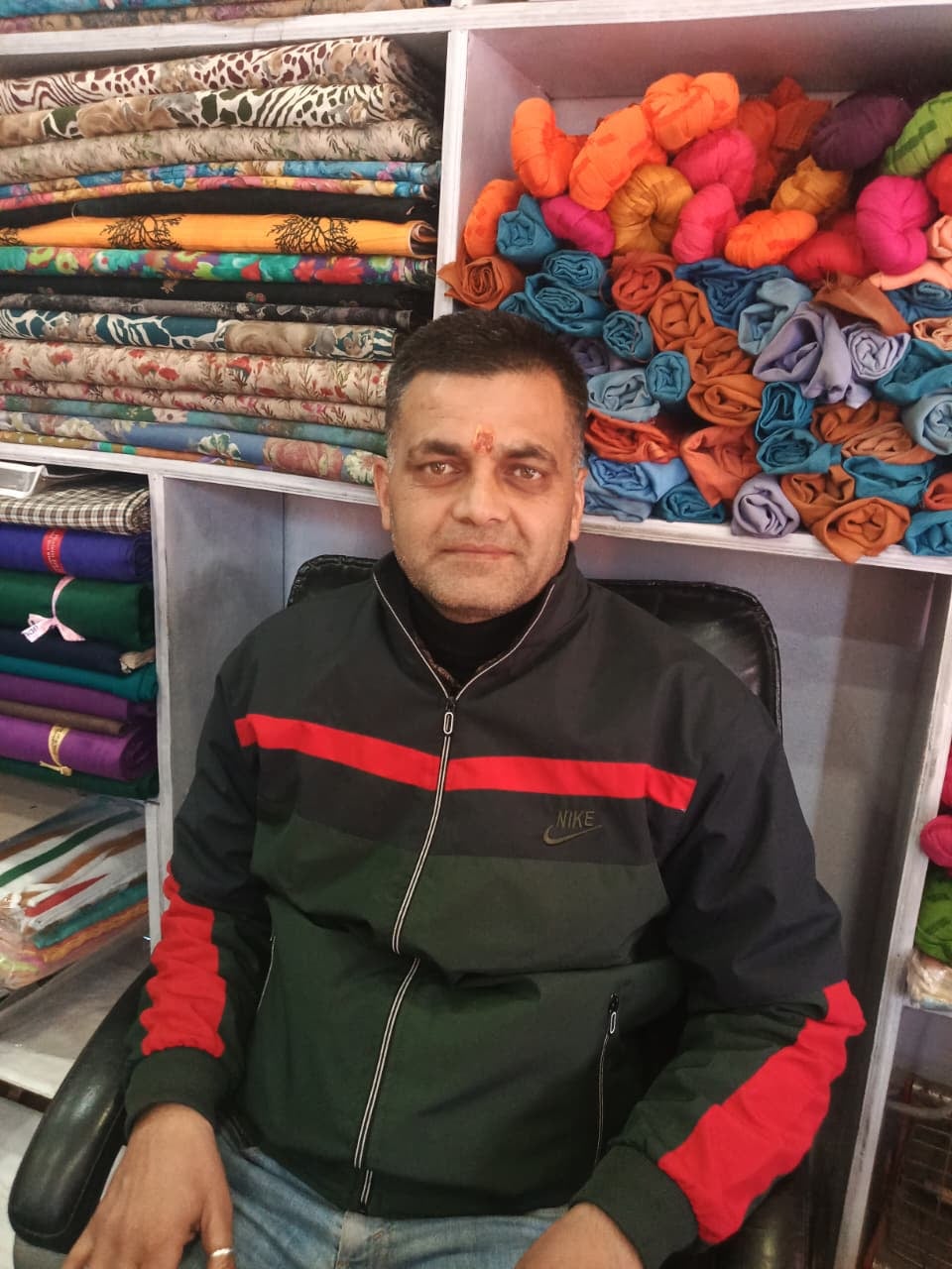 रवि ठाकुर रवि ठाकुर