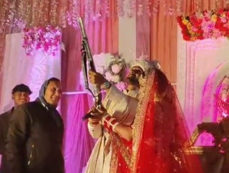 सरधना। अर्जुन अवार्डी अन्नू रानी और बाक्सिंग खिलाड़ी साहिल भारद्वाज शादी के बंधन में बंधे। फा