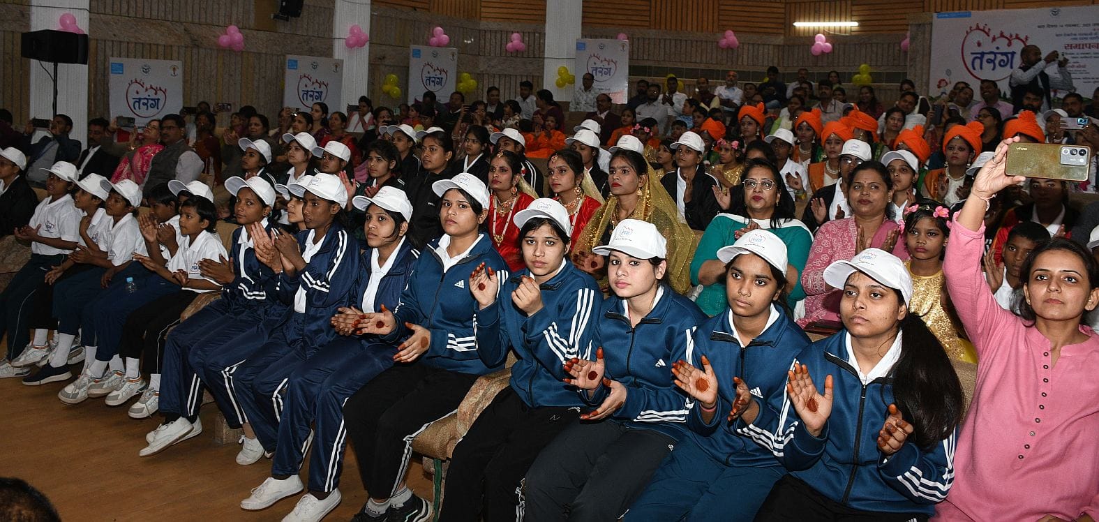 गोमतीनगर स्थित भागीदारी भवन में बृहस्पतिवार को आयोजित भव्य सम्मान समारोह। गोमतीनगर स्थित भागीदारी भवन में बृहस्पतिवार को आयोजित भव्य सम्मान समारोह।