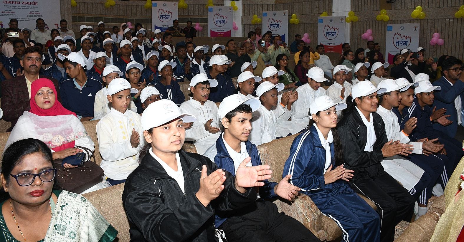 गोमतीनगर स्थित भागीदारी भवन में बृहस्पतिवार को आयोजित भव्य सम्मान समारोह। गोमतीनगर स्थित भागीदारी भवन में बृहस्पतिवार को आयोजित भव्य सम्मान समारोह।