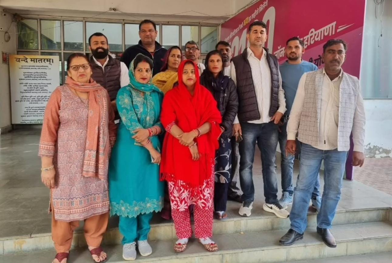 खुशी जाहिर करते दलबीर खुशी जाहिर करते दलबीर