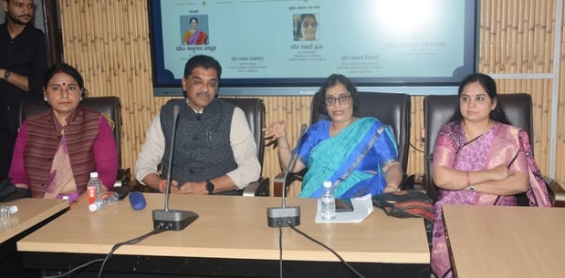 लखनऊ विश्वविद्यालय के 105वें स्थापना दिवस सप्ताह के तहत बृहस्पतिवार को शैक्षणिक व्याख्यान श्रृं