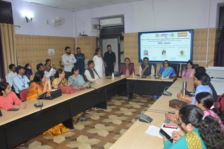 लखनऊ विश्वविद्यालय के 105वें स्थापना दिवस सप्ताह के तहत बृहस्पतिवार को शैक्षणिक व्याख्यान श्रृं