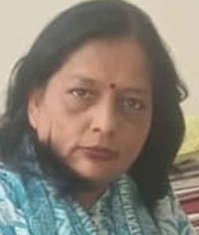 महिला अस्पताल बाहर सब्जी की दुकान। जानकारी देते सब्जी बिक्रेता।संवाद महिला अस्पताल बाहर सब्जी की दुकान। जानकारी देते सब्जी बिक्रेता।संवाद