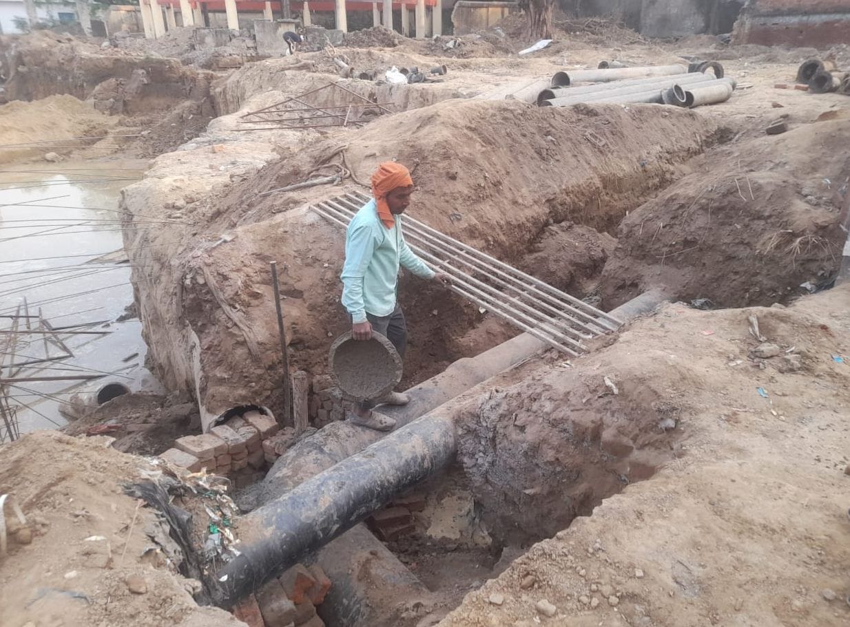 प्रांजल सिंह, आवास विकास कॉलोनी।