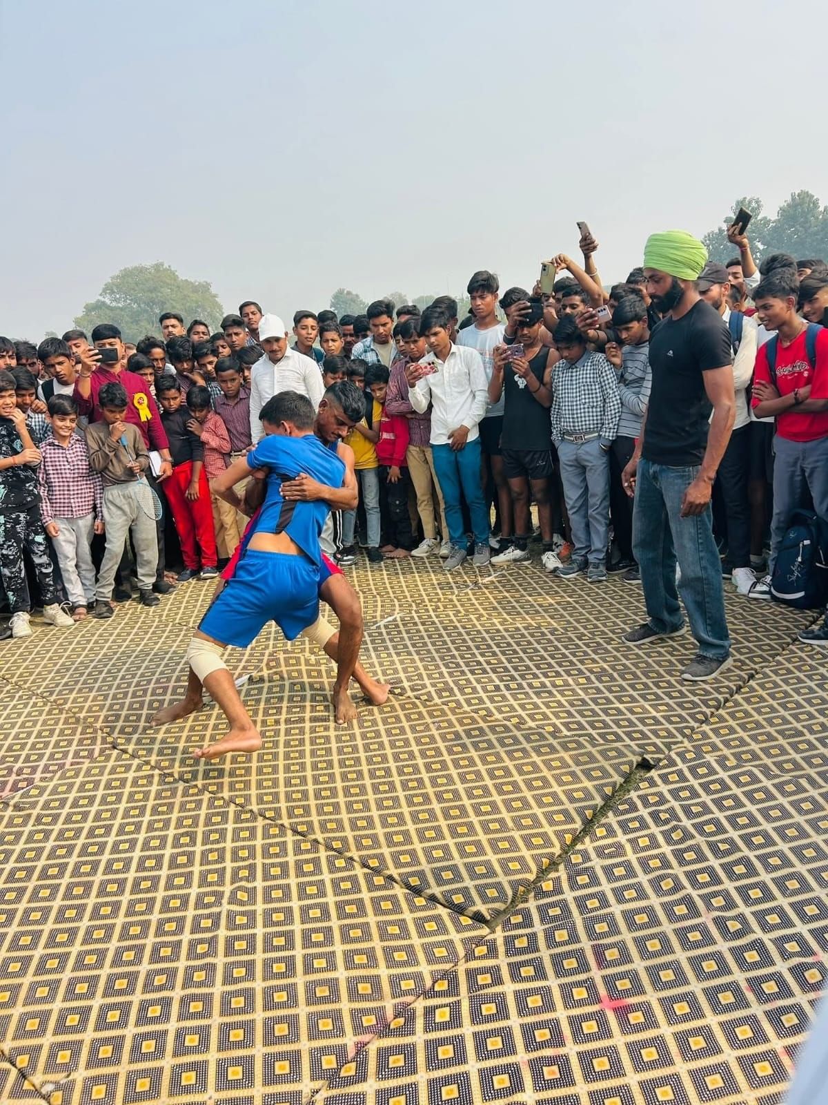 पुवायां में विधायक खेल स्पर्धा के तहत दौड़ में भाग लेते खिलाड़ी। स्रोत : आयोजक 