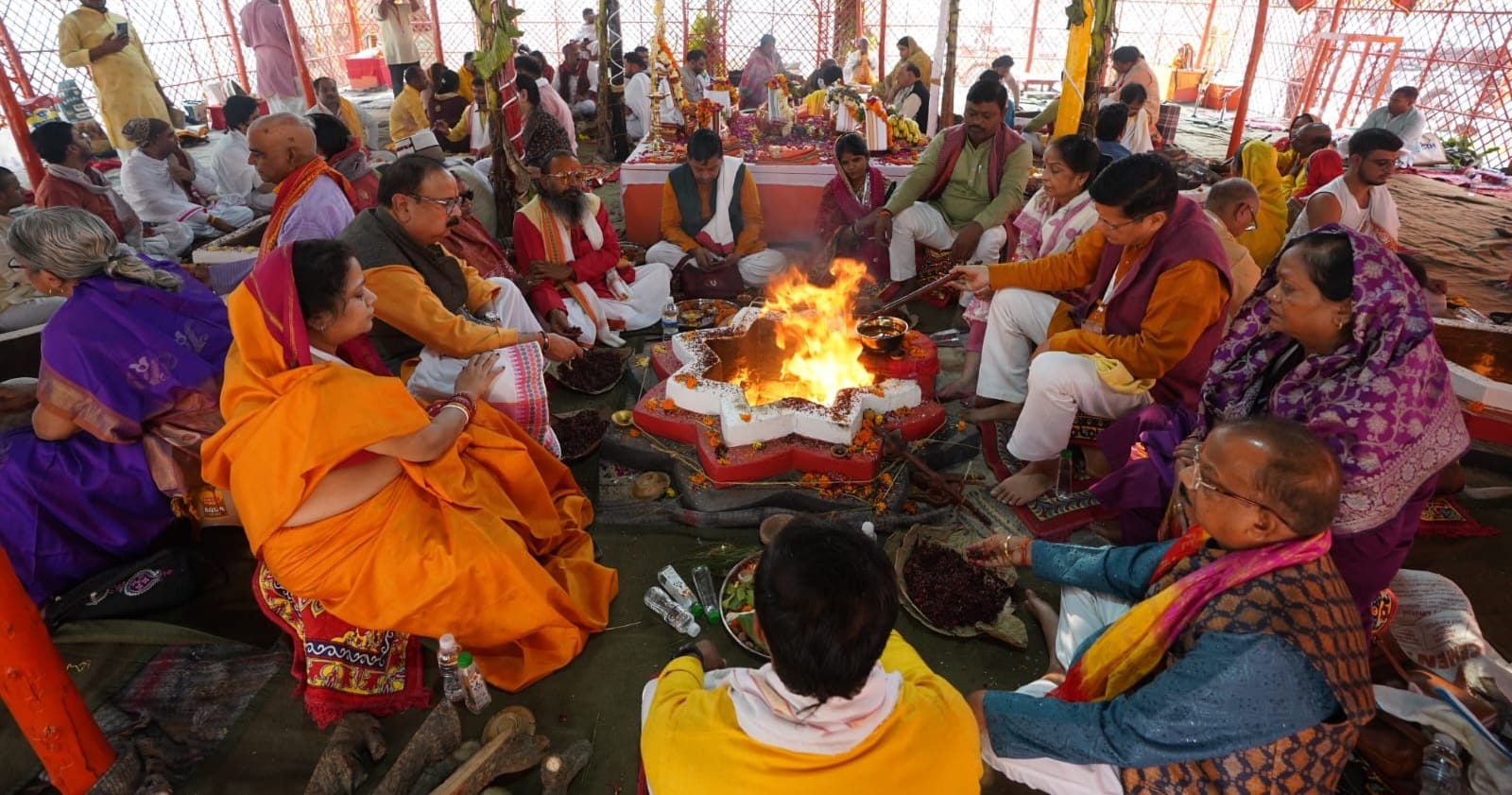 07- यज्ञ मंडप में पूजन के लिए की गई रामभद्र मंडल की स्थापना - ट्रस्ट 07- यज्ञ मंडप में पूजन के लिए की गई रामभद्र मंडल की स्थापना - ट्रस्ट