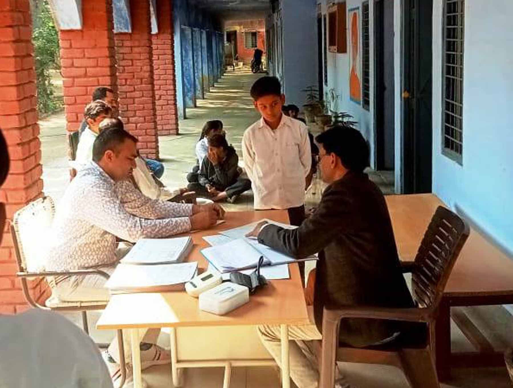 फोटो संख्या:80- निजी ट्यूशन सेंटर सतनाली में छात्राओं को सम्मानित करते अभाविप के पदाधिकारी-- फोटो संख्या:80- निजी ट्यूशन सेंटर सतनाली में छात्राओं को सम्मानित करते अभाविप के पदाधिकारी--