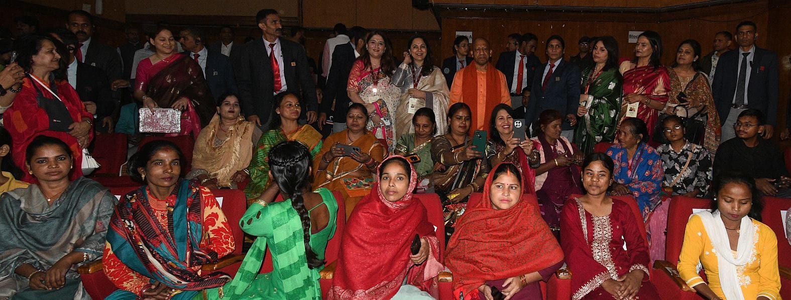 इंदिरा गांधी प्रतिष्ठान में शुक्रवार को हुआ फिक्की फ्लो का राष्ट्रीय अधिवेशन। इंदिरा गांधी प्रतिष्ठान में शुक्रवार को हुआ फिक्की फ्लो का राष्ट्रीय अधिवेशन।