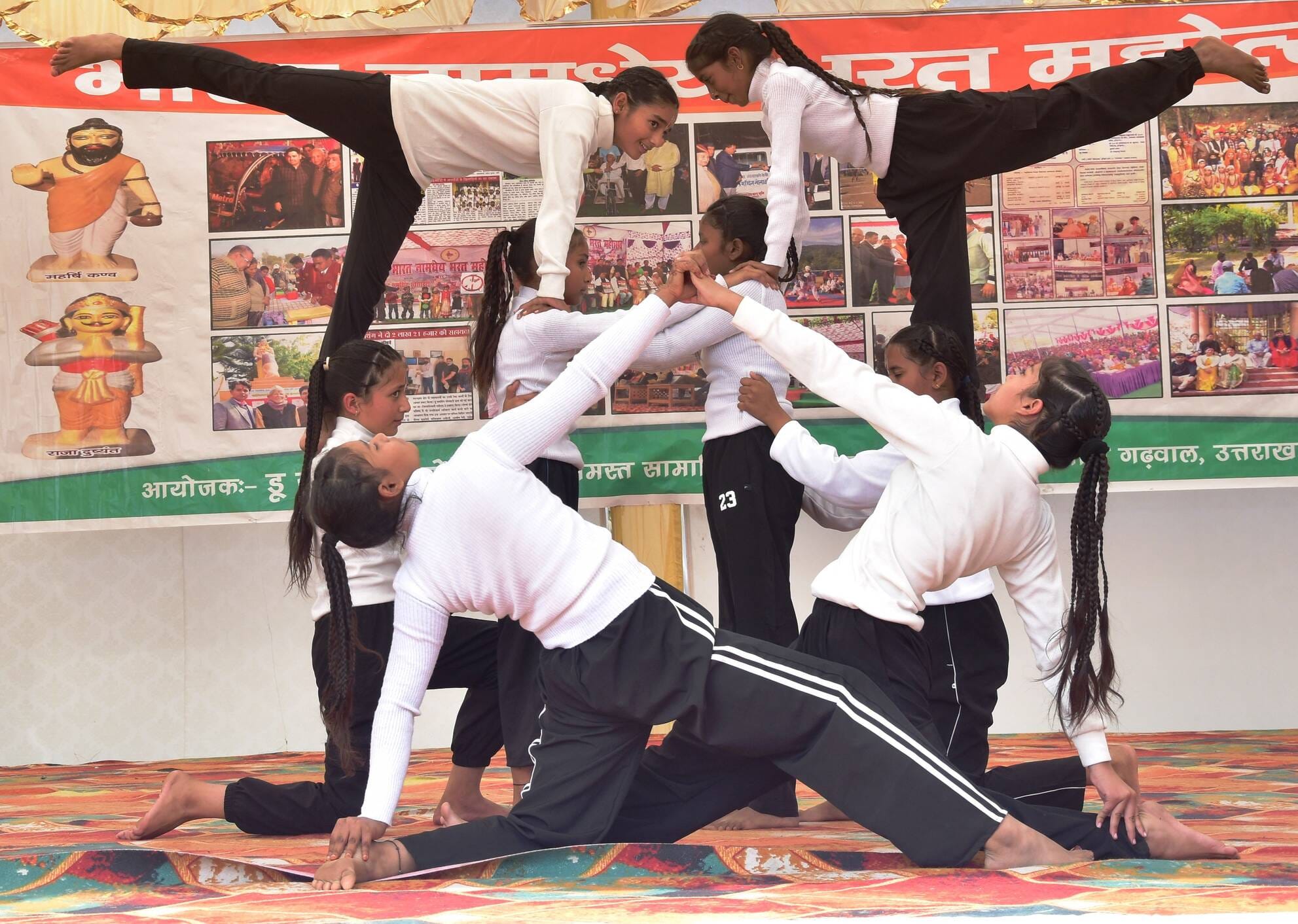 कोटद्वार भाबर के कण्वघाटी में भरत महोत्सव का उद्घाटन करते अतिथि। स्रोत: आयोजक