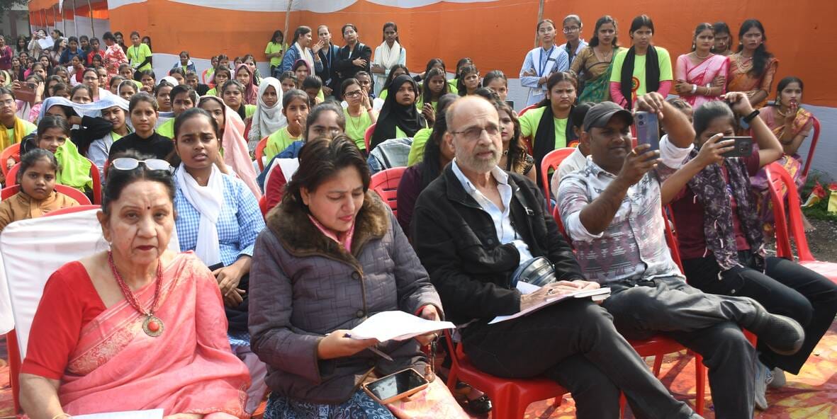 खुन-खुन जी गर्ल्स पीजी कॉलेज व विज्ञान फाउंडेशन की ओर से आयोजित उड़ान यूथ फेस्ट में दो दिवसीय अ खुन-खुन जी गर्ल्स पीजी कॉलेज व विज्ञान फाउंडेशन की ओर से आयोजित उड़ान यूथ फेस्ट में दो दिवसीय अ