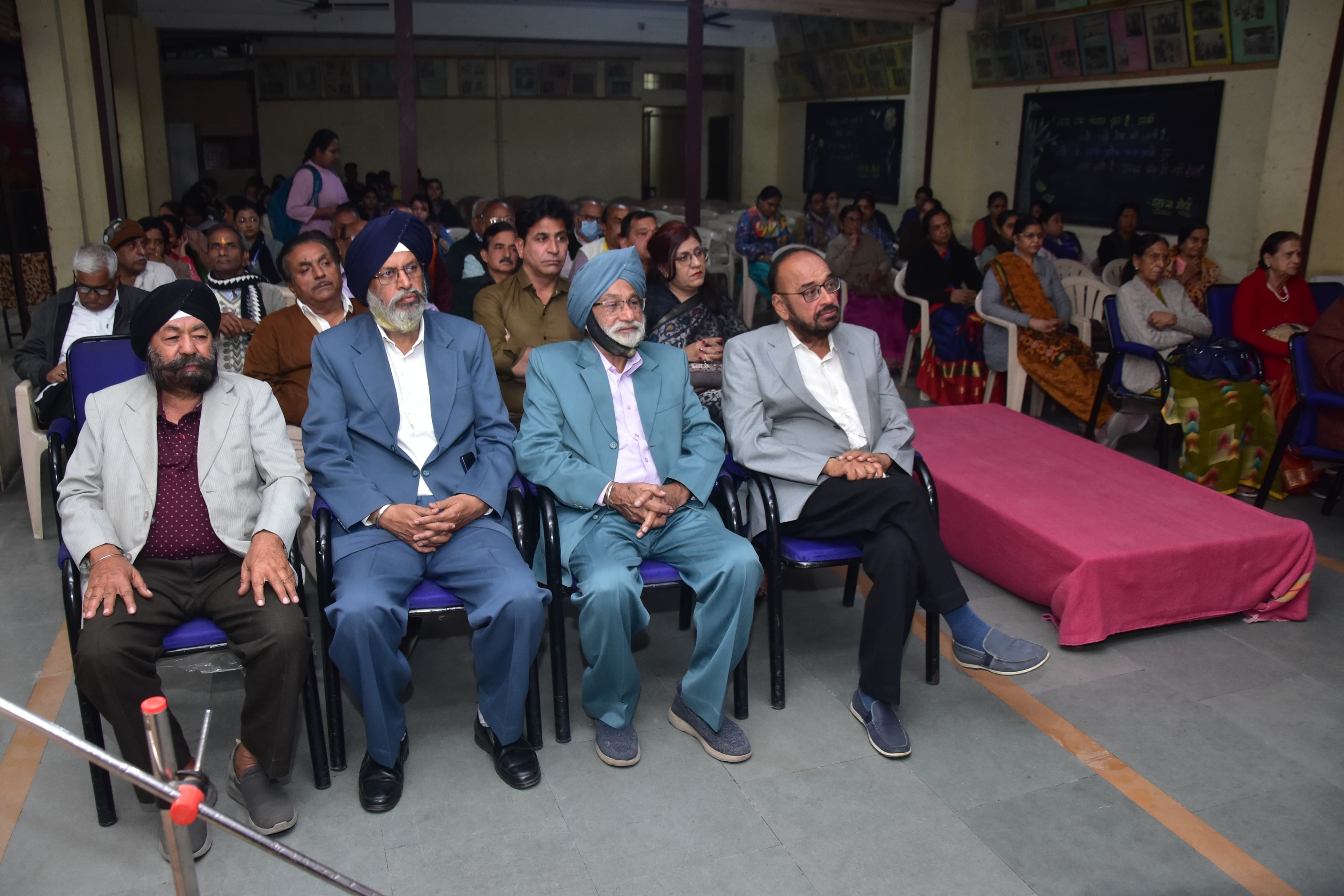 साहित्यकार एवं उद्योगपति रणजीत सिंह अरोरा