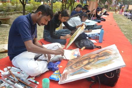 छात्रों ने कैनवास पर उकेरीं प्राकृतिक व सांस्कृतिक धरोहरें छात्रों ने कैनवास पर उकेरीं प्राकृतिक व सांस्कृतिक धरोहरें