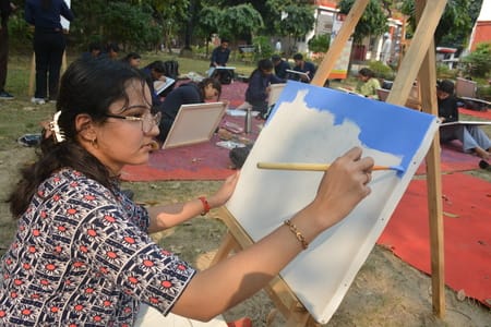 छात्रों ने कैनवास पर उकेरीं प्राकृतिक व सांस्कृतिक धरोहरें छात्रों ने कैनवास पर उकेरीं प्राकृतिक व सांस्कृतिक धरोहरें