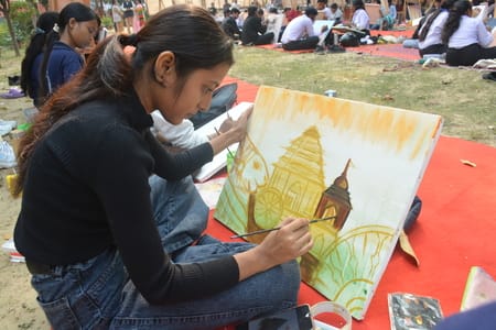 छात्रों ने कैनवास पर उकेरीं प्राकृतिक व सांस्कृतिक धरोहरें छात्रों ने कैनवास पर उकेरीं प्राकृतिक व सांस्कृतिक धरोहरें