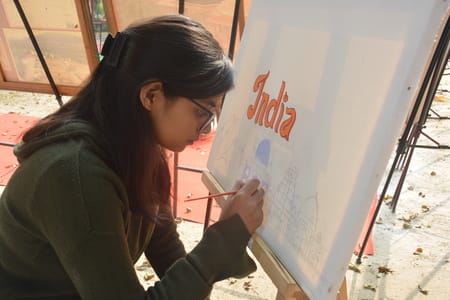 छात्रों ने कैनवास पर उकेरीं प्राकृतिक व सांस्कृतिक धरोहरें छात्रों ने कैनवास पर उकेरीं प्राकृतिक व सांस्कृतिक धरोहरें