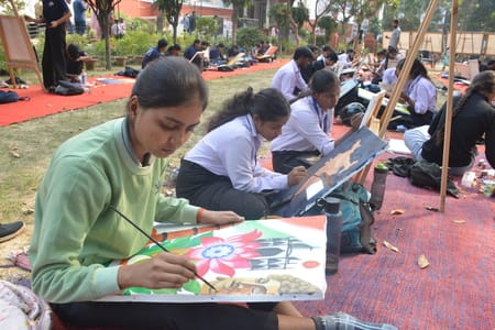 छात्रों ने कैनवास पर उकेरीं प्राकृतिक व सांस्कृतिक धरोहरें छात्रों ने कैनवास पर उकेरीं प्राकृतिक व सांस्कृतिक धरोहरें