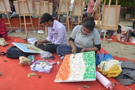 छात्रों ने कैनवास पर उकेरीं प्राकृतिक व सांस्कृतिक धरोहरें छात्रों ने कैनवास पर उकेरीं प्राकृतिक व सांस्कृतिक धरोहरें
