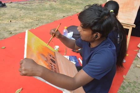 छात्रों ने कैनवास पर उकेरीं प्राकृतिक व सांस्कृतिक धरोहरें छात्रों ने कैनवास पर उकेरीं प्राकृतिक व सांस्कृतिक धरोहरें
