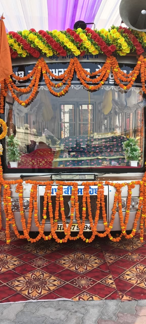 कैथल । नीम साहिब गुरूदवारा में गुरू जी को नमन करती जिला अध्यक्ष ज्योति सैनी कैथल । नीम साहिब गुरूदवारा में गुरू जी को नमन करती जिला अध्यक्ष ज्योति सैनी