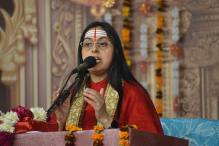 राजाजीपुरम सि्थत बाबा की बगिया में चल रही श्रीमद्भागवत कथा के सातवें यानी आखिरी दिन शनिवार को भ