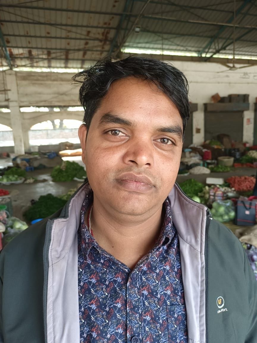 24 नई सब्जी मंडी में रखा टमाटर । संवाद 24 नई सब्जी मंडी में रखा टमाटर । संवाद