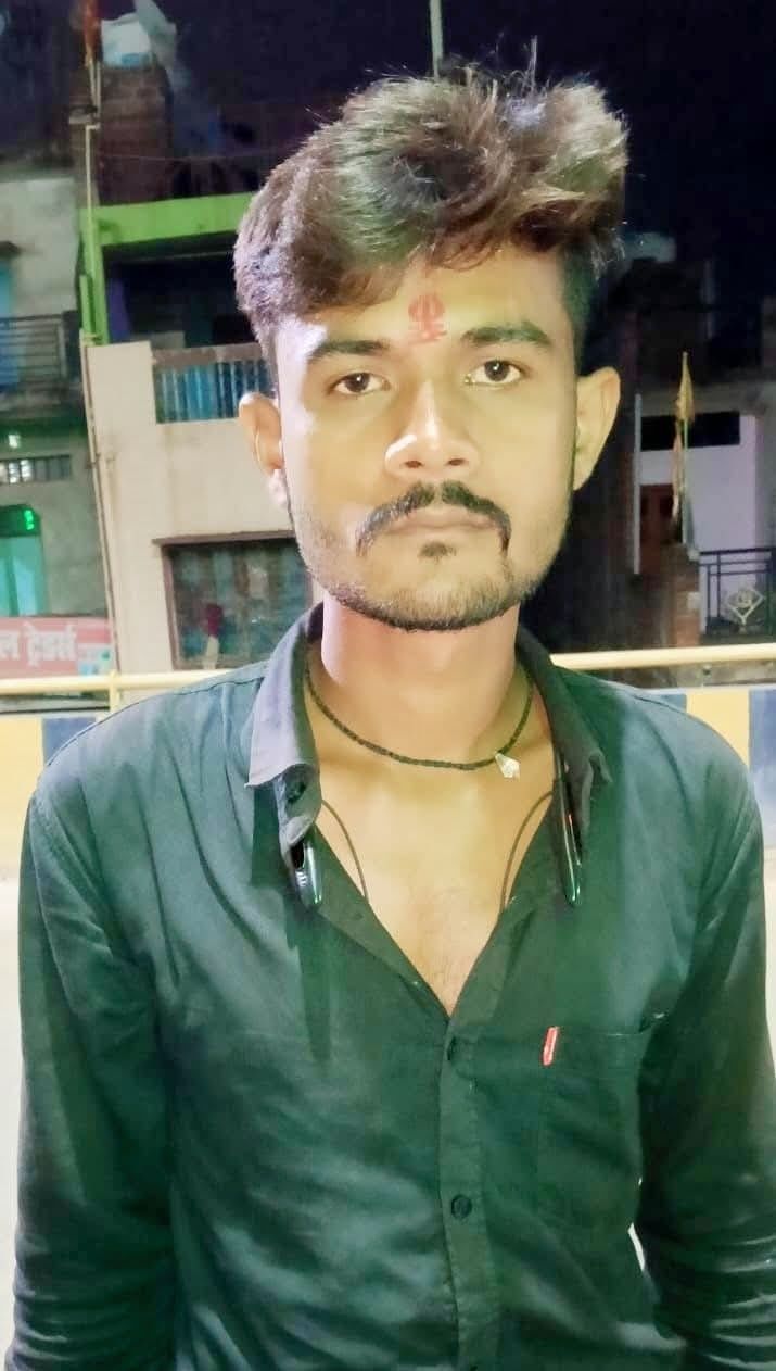 मृतक रोहित की फाइल फोटो