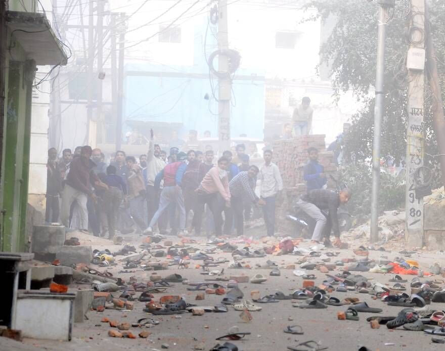 संभल में ड्रोन कैमरे से ली गई जामा मस्जिद और आसपास की तस्वीर। संवाद