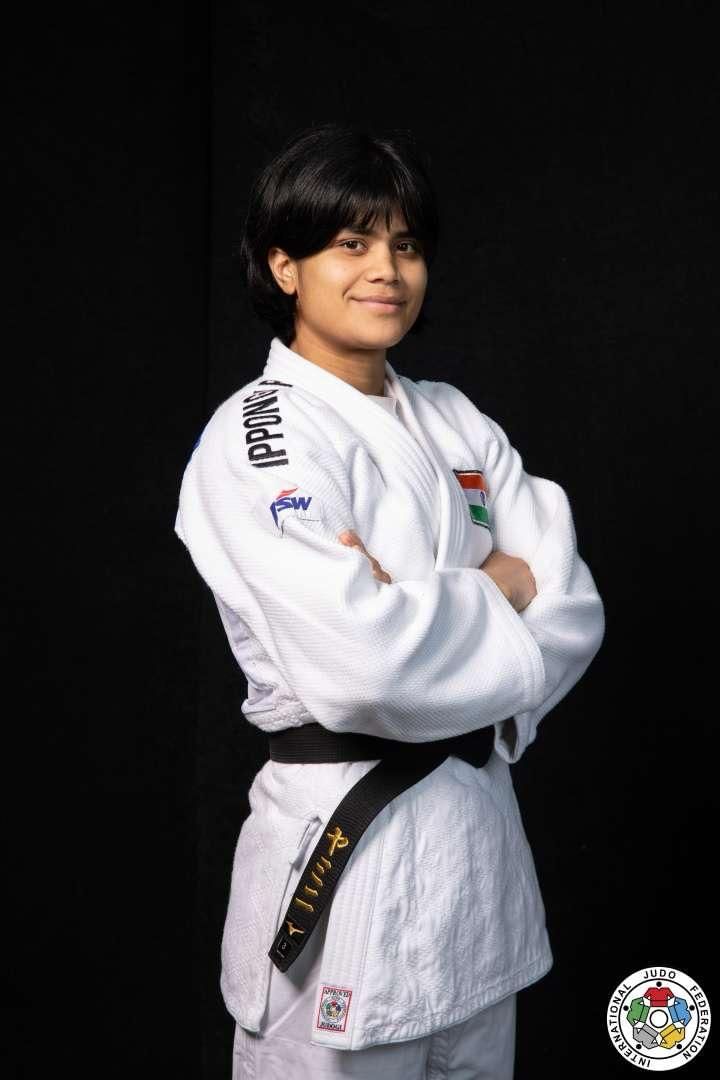 स्वर्ण पदक विजेता यामिनी मौर्य