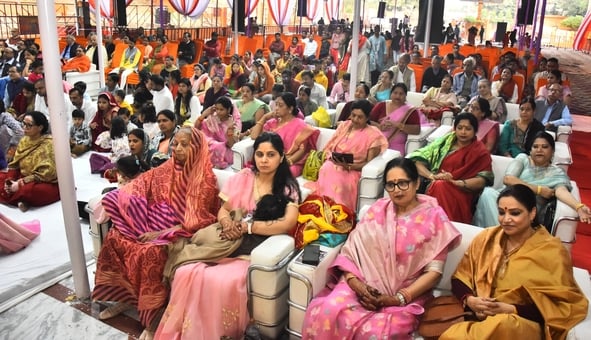 श्री श्याम मंदिर में श्रीमद्भागवत कथा के दूसरे दिन रविवार को कथावाचक किरीट भाई ने भक्ति का महत् श्री श्याम मंदिर में श्रीमद्भागवत कथा के दूसरे दिन रविवार को कथावाचक किरीट भाई ने भक्ति का महत्
