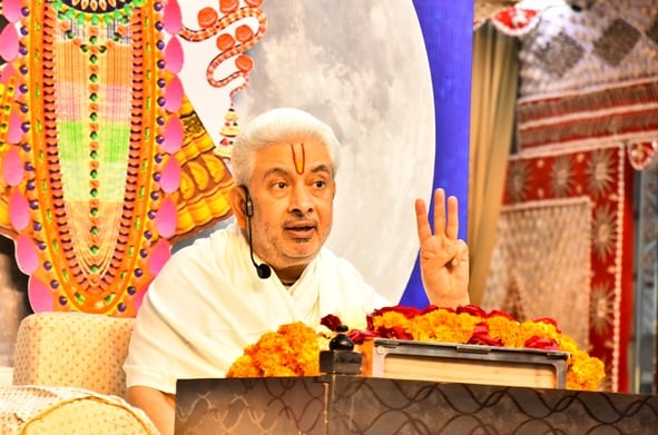 श्री श्याम मंदिर में श्रीमद्भागवत कथा के दूसरे दिन रविवार को कथावाचक किरीट भाई ने भक्ति का महत् श्री श्याम मंदिर में श्रीमद्भागवत कथा के दूसरे दिन रविवार को कथावाचक किरीट भाई ने भक्ति का महत्
