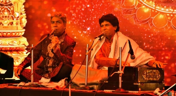 दूरदर्शन केंद्र लखनऊ की 50वीं वर्षगांठ पर आयोजित समारोह में मशहूर संगीतकार केवल कुमार समेत अलग-