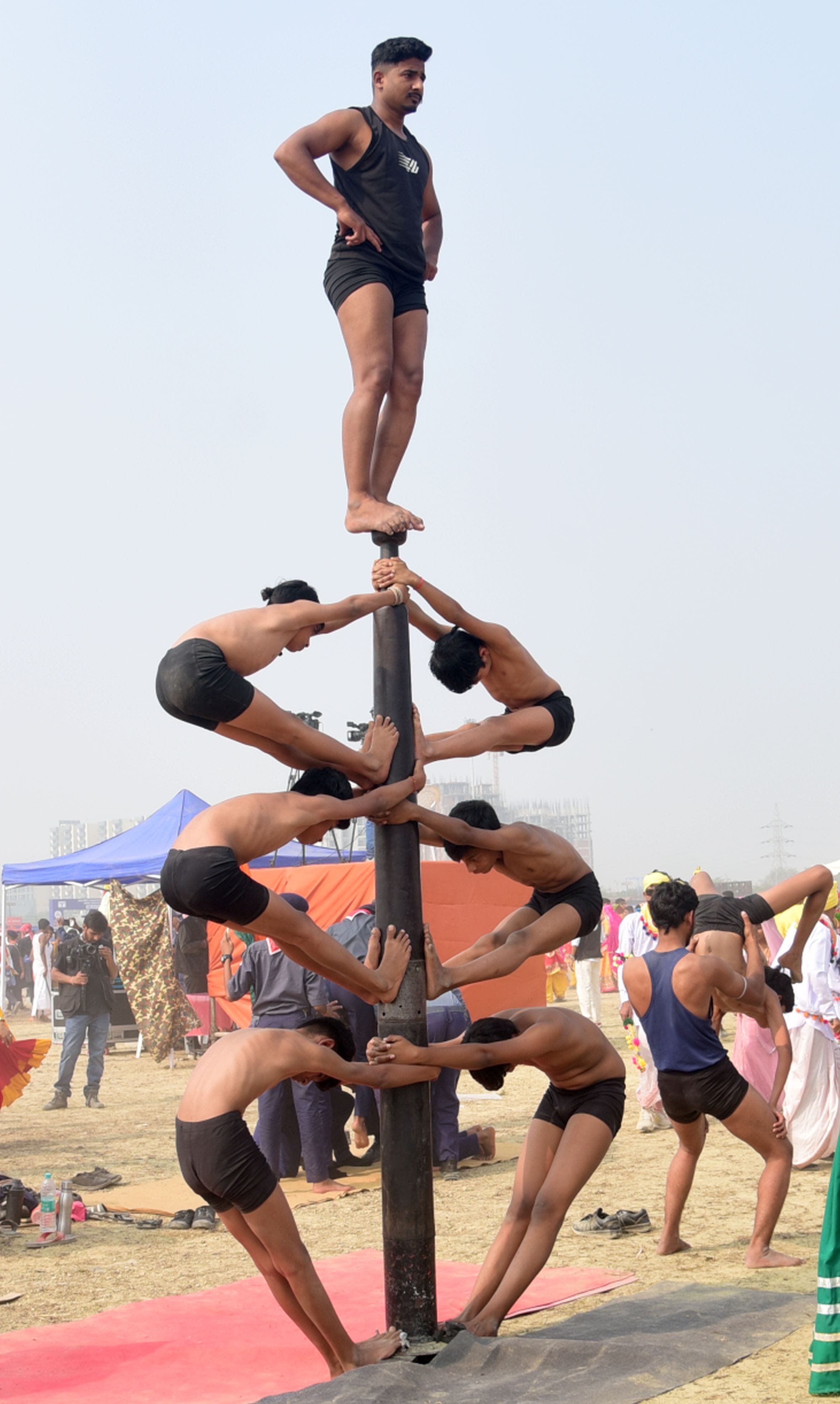 वृंदावन स्थित डिफेंस एक्सपो ग्राउंड में रविवार से शुरू हुए 19वें भारत स्काउट्स एंड गाइड्स के सा वृंदावन स्थित डिफेंस एक्सपो ग्राउंड में रविवार से शुरू हुए 19वें भारत स्काउट्स एंड गाइड्स के सा