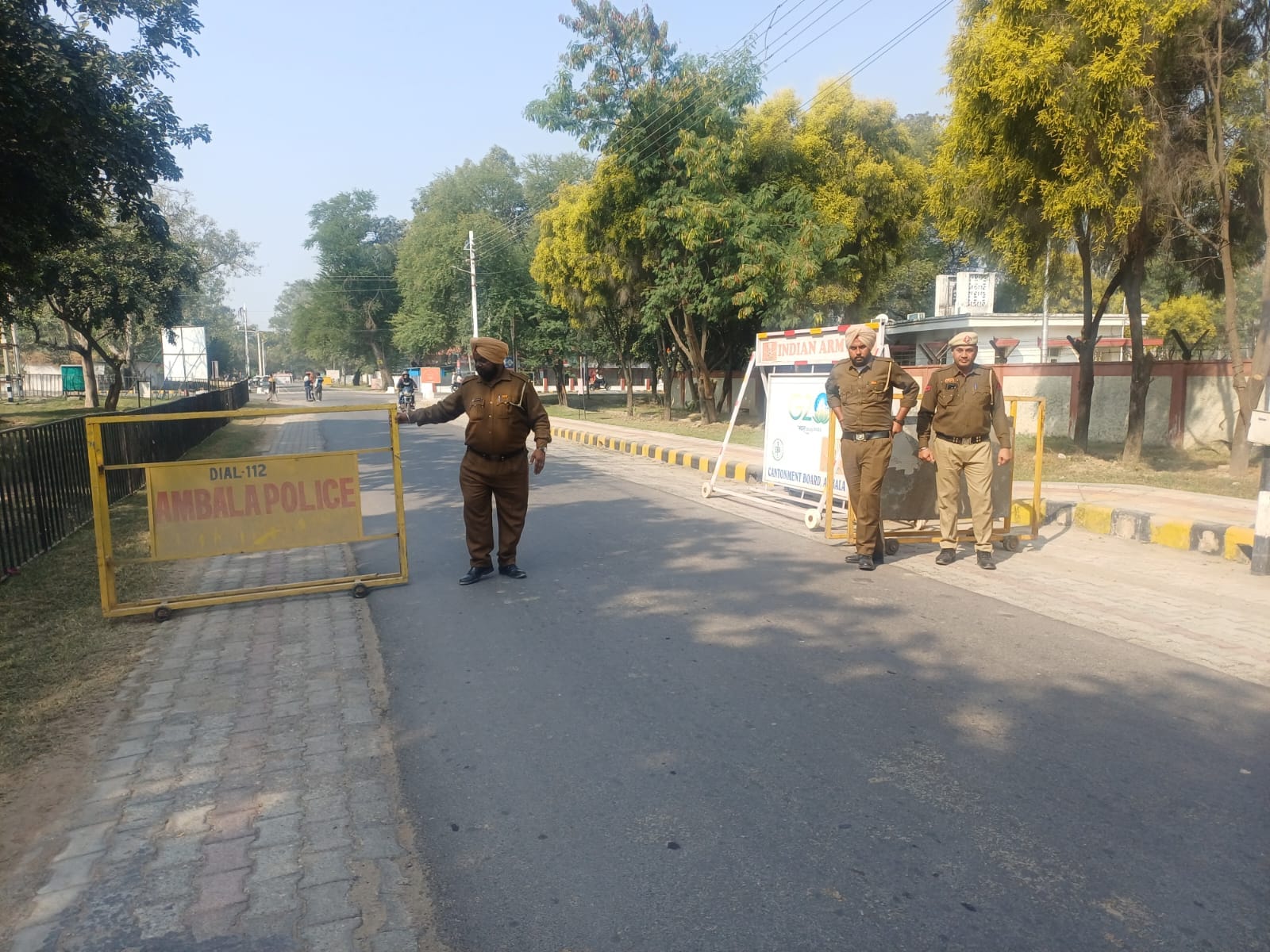 अंबाला कैंट के नागरिक अस्पताल में उत्तराखंड से आई बम निरोधक दस्ते की टीम जांच करती हुई: संवाद