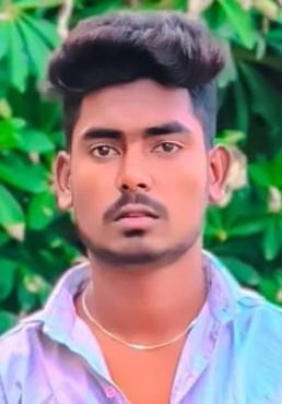 फोटो-18 राजकीय हाईस्कूल शिवगढ़ में पुस्तकाें से होने वाले फायदे की जानकारी देतीं एसआरजी मर्सरत 