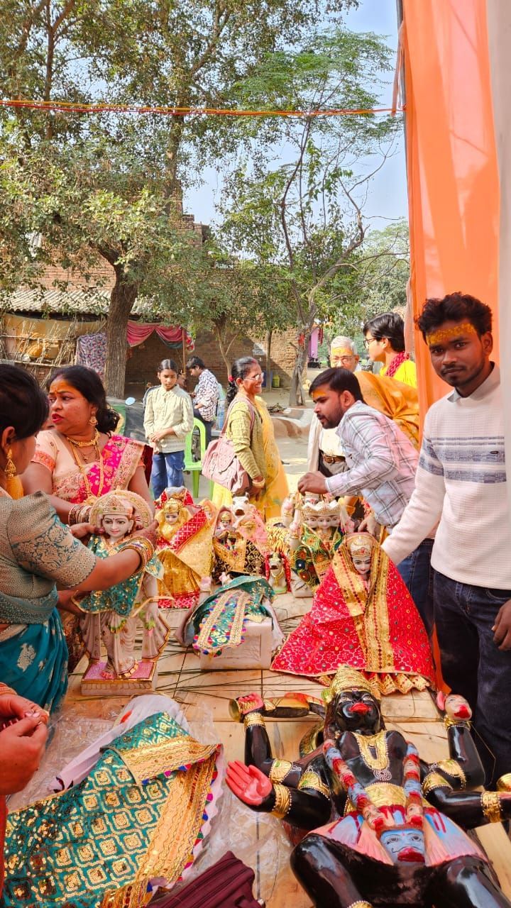 फोटो 25 शहर में शोभायात्रा निकालते सिख समाज के लोग। स्रोत आयोजक