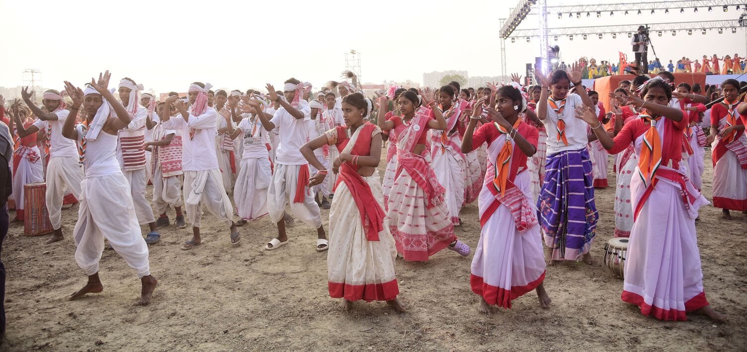 राज्यपाल ने स्काउट गाइड का ध्वजारोहण कर जंबूरी का औपचारिक उद्घाटन किया। राज्यपाल ने स्काउट गाइड का ध्वजारोहण कर जंबूरी का औपचारिक उद्घाटन किया।