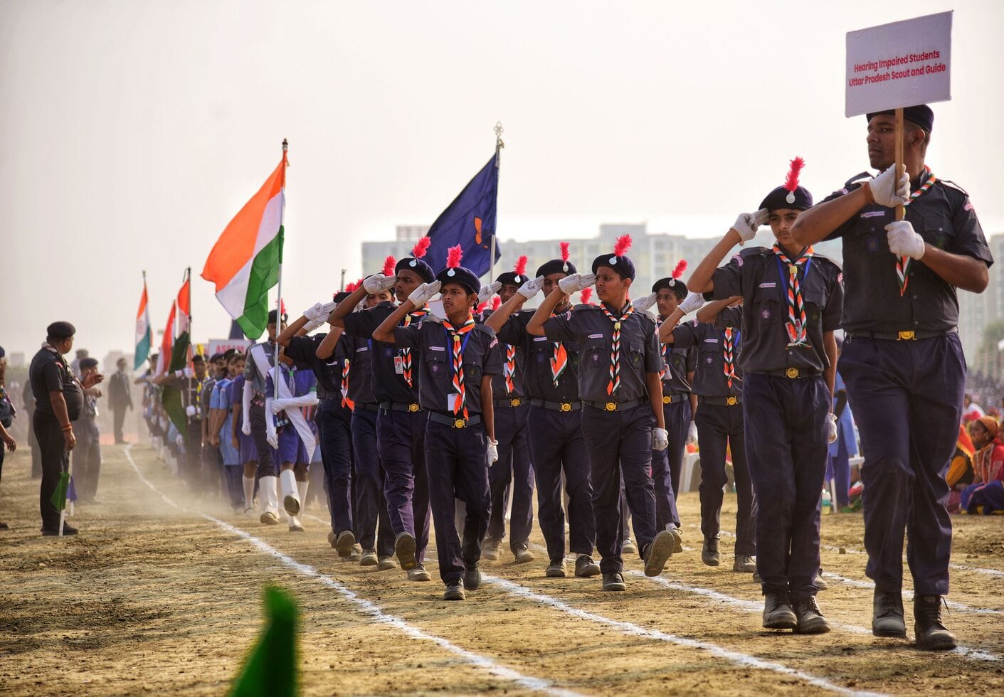 राज्यपाल ने स्काउट गाइड का ध्वजारोहण कर जंबूरी का औपचारिक उद्घाटन किया। राज्यपाल ने स्काउट गाइड का ध्वजारोहण कर जंबूरी का औपचारिक उद्घाटन किया।