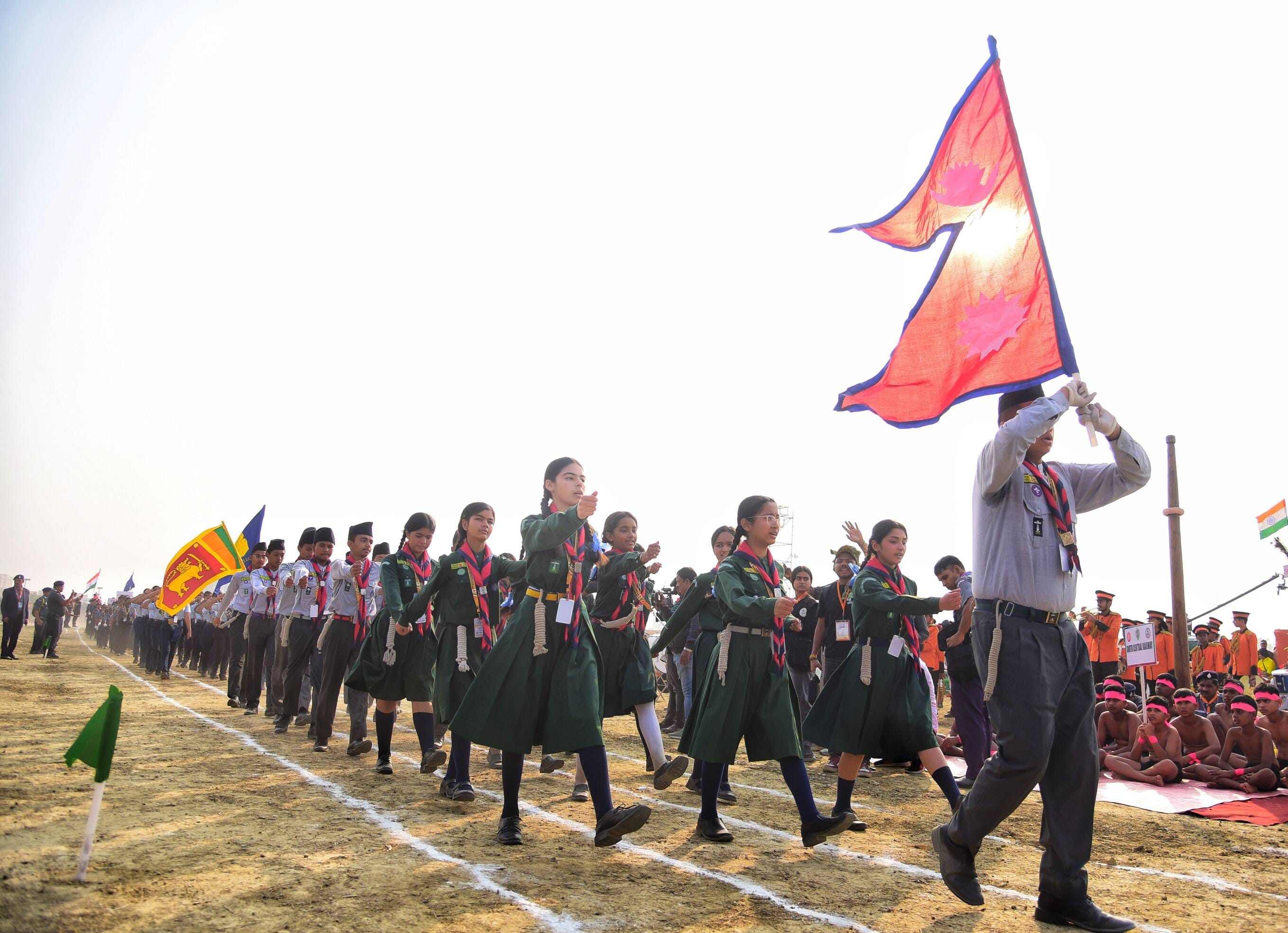 राज्यपाल ने स्काउट गाइड का ध्वजारोहण कर जंबूरी का औपचारिक उद्घाटन किया। राज्यपाल ने स्काउट गाइड का ध्वजारोहण कर जंबूरी का औपचारिक उद्घाटन किया।