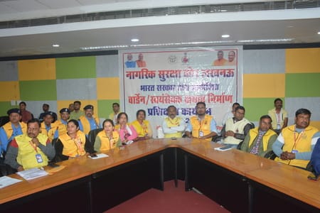 कार्यक्रम में राज्यमंत्री धर्मवीर प्रजापति, ध्रुवकांत ठाकुर, अमरनाथ मिश्र व अन्य। कार्यक्रम में राज्यमंत्री धर्मवीर प्रजापति, ध्रुवकांत ठाकुर, अमरनाथ मिश्र व अन्य।