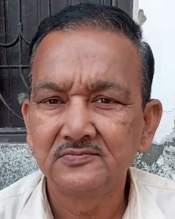 मोहल्ला करबला में सड़क किनारे खड़ा टैंकर। संवाद
