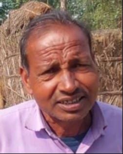 निरीक्षण के दौरान एसआईआर कार्यों की जांच करते प्रभारी बीएसए। स्रोत विभाग